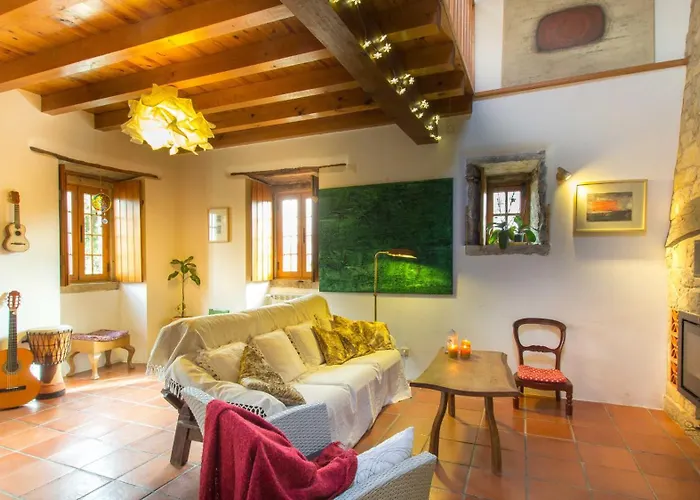 Casa Raiz & Retiro Bed & Breakfast *